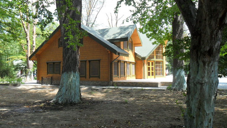 Log_House_Azerbaijan_Tunturi_394_12.JPG