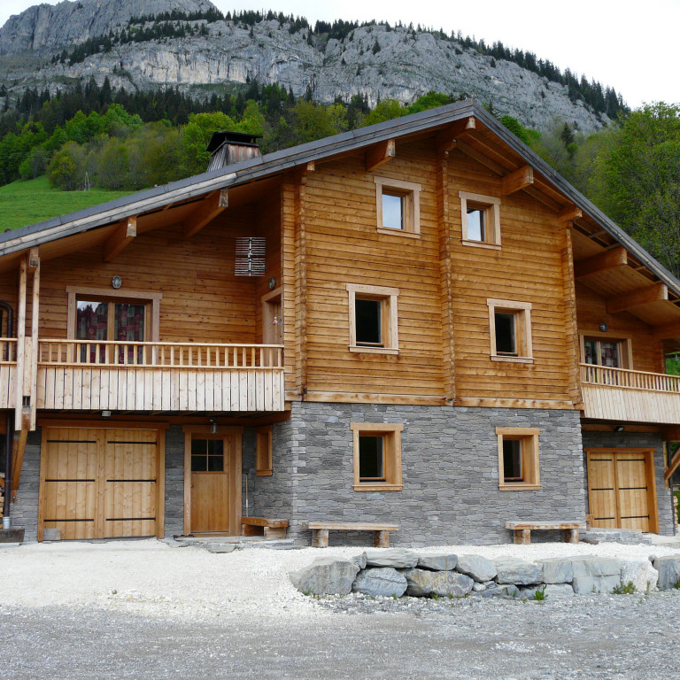 Log_House_France_Chalet_Cascade_1.jpg