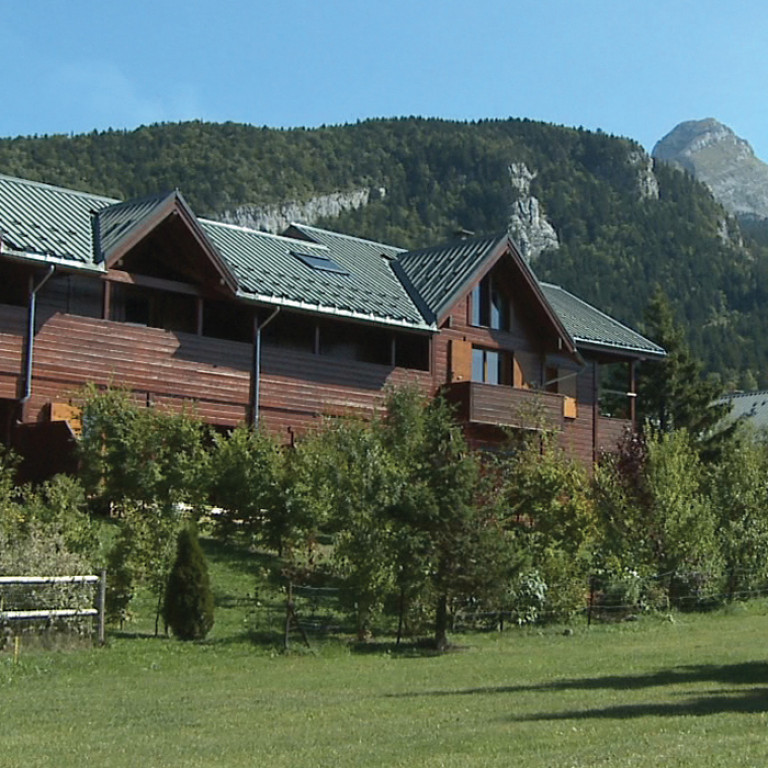 Log Hotel